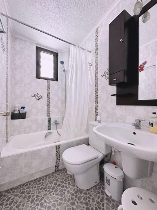Glyfada Grand Apartment *