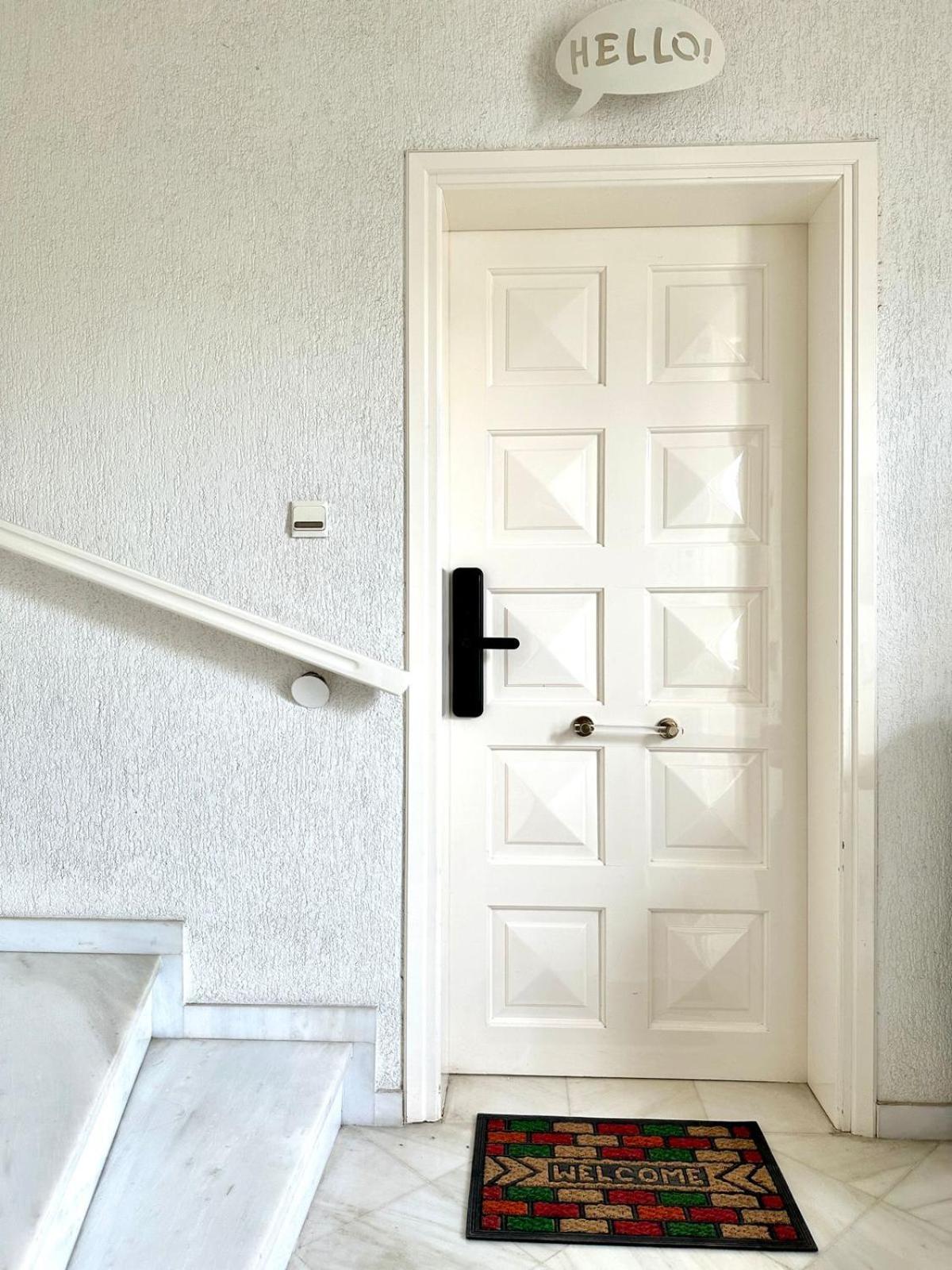 Glyfada Grand Apartment