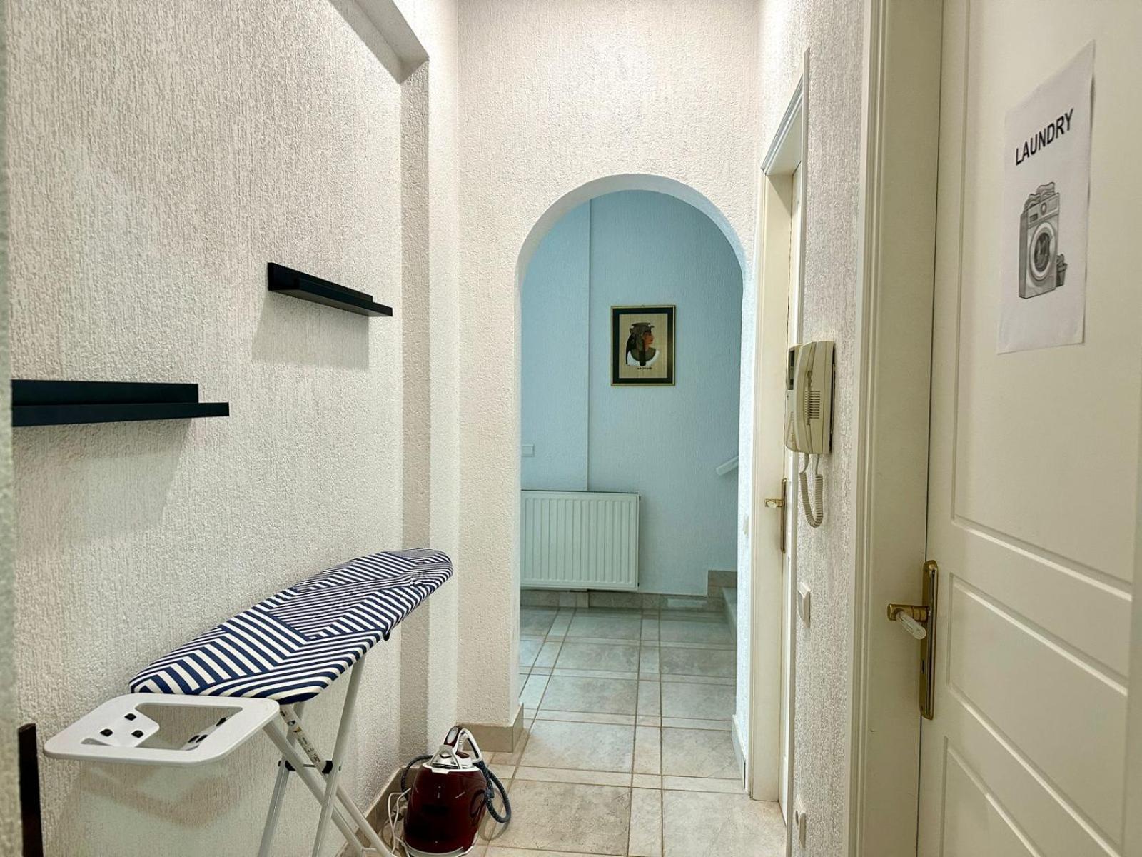 Glyfada Grand Apartment Athens